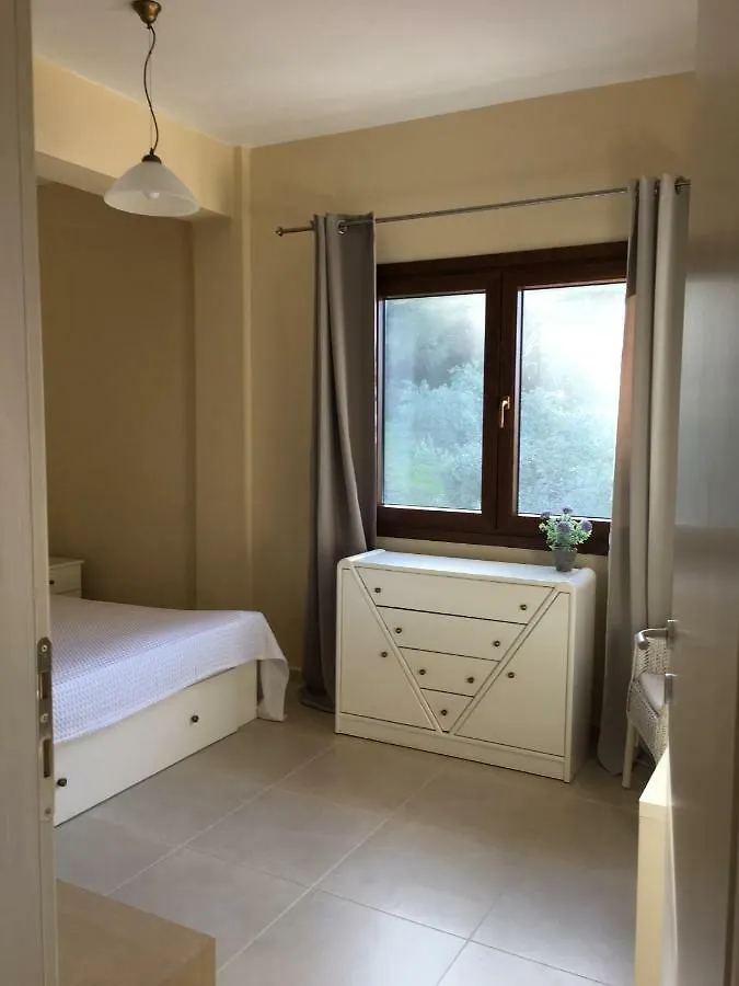شقة Athinaios Porto Klisouri Villa إيريسوس